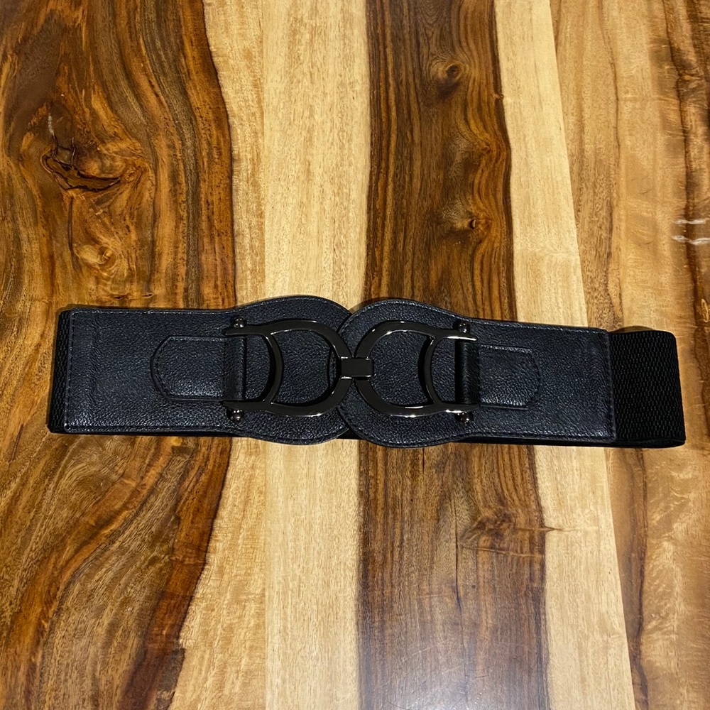 Elastic women’s belt
